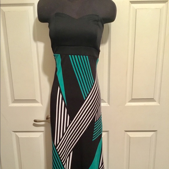 ♥️$13 Charlotte Russe  Maxi Sz. M - Picture 1 of 4